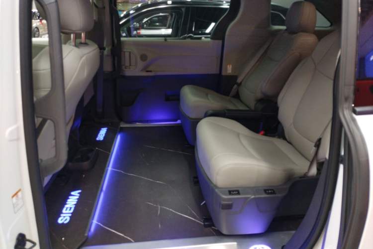 Used Toyota SIENNA 2024 2.5L Hybrid Comfort Edition Left Rear Seat
