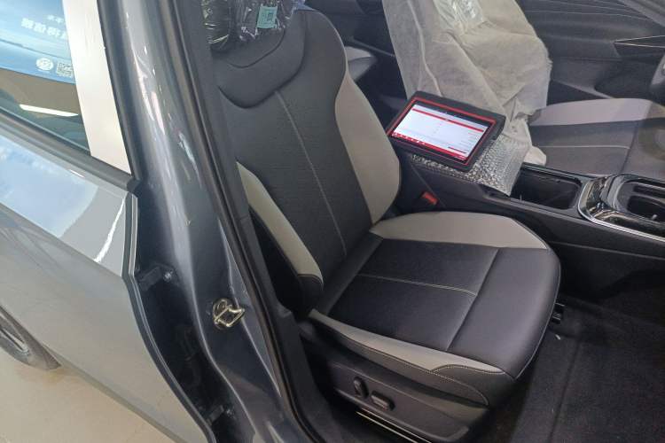 Used Volkswagen ID.4 CROZZ 2025 Pure Edition