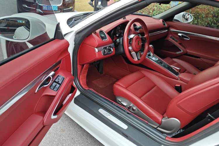 Used Porsche 718 2022 Boxster 2.0T Driver Seat