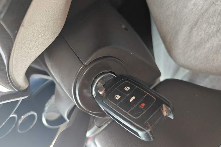 Used Buick Regal 2015 2.0L Leading Fashion Edition