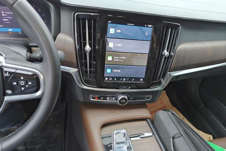 Used Volvo S90 2023 B5 Zhiyi Luxury Edition