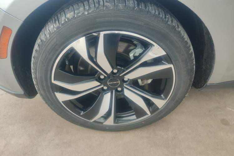 Used SERES SF5 2021 Four-Wheel Drive Freedom Expedition Edition
