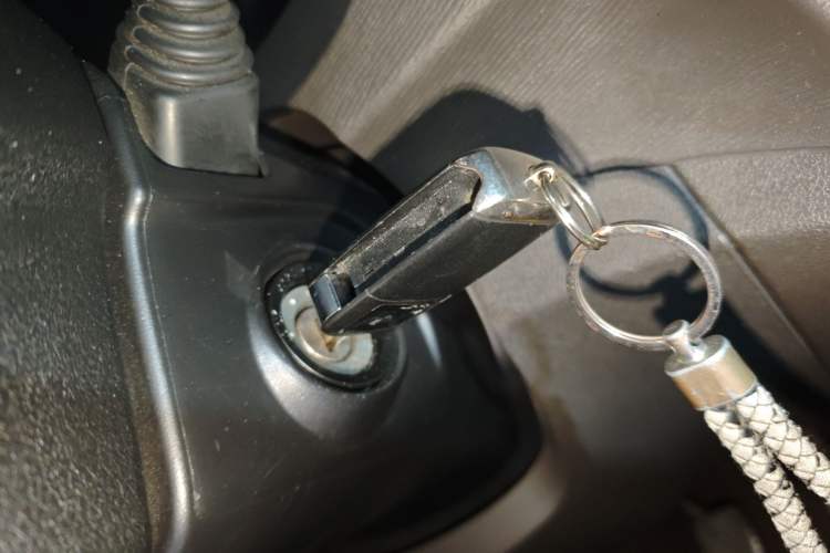 Used Wuling Hongguang 2014 1.5L S Standard Version Vehicle Key