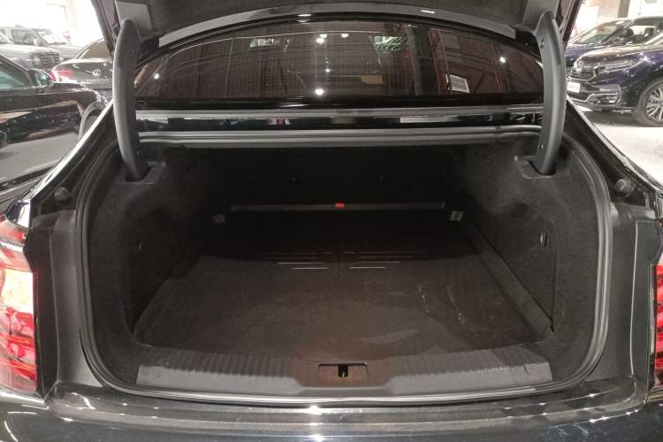 Used Hongqi H9 2024 2.0T Qichang Private Enjoyment Luxury Edition