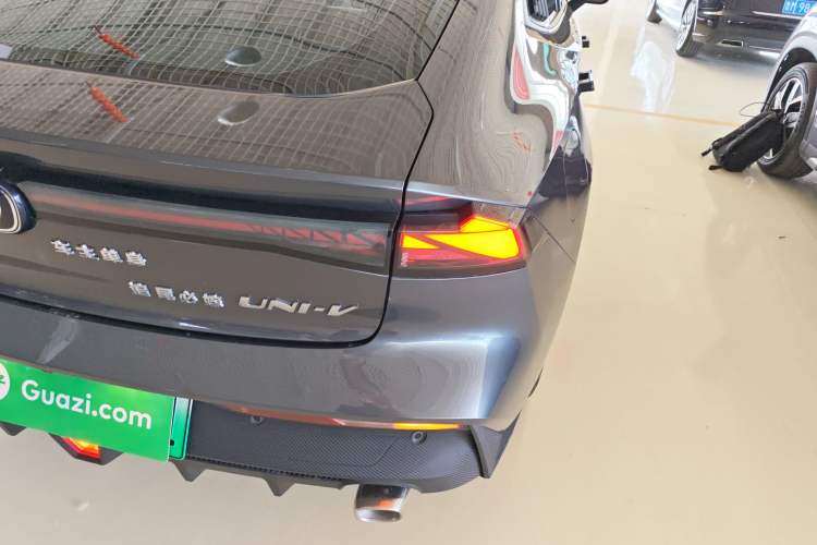 Used CHANGAN UNI-V iDD 2023 ZhiDian iDD 1.5T 113km Smart & Fun Version Right Rear Taillight