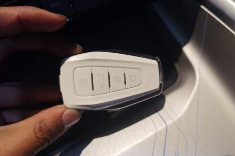Used Geely Auto Preface 2025 Dongfang Yao 1.5TD Kunlun Edition Vehicle Key