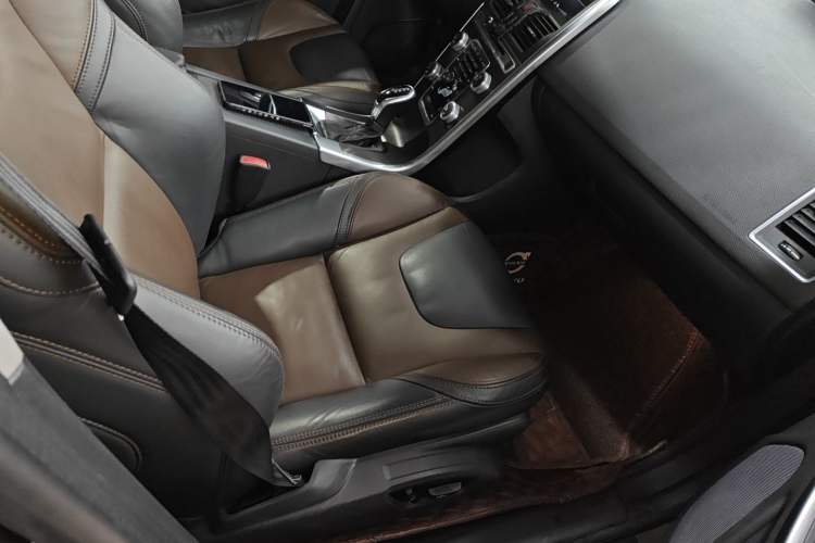 Used Volvo XC60 2014 T6 Zhiyi Edition
