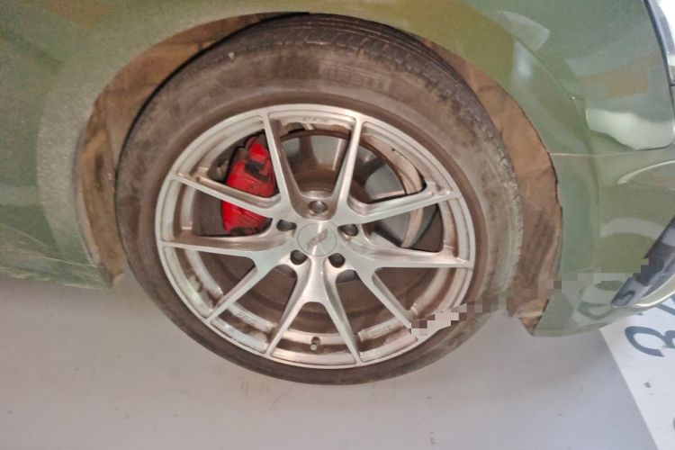 Used Audi A5 2021 Sportback 40 TFSI Stylish and Elegant Model Right Front Wheel Hub