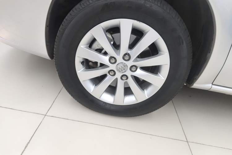 Used Buick GL8 2014 2.4L Executive Edition