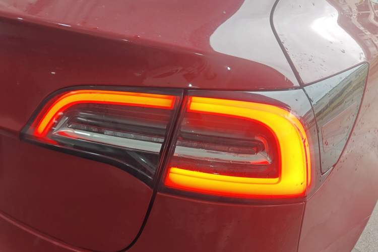 Used Tesla Model 3 2020 Standard Range Rear-Wheel Drive Upgraded Version Right Rear Taillight