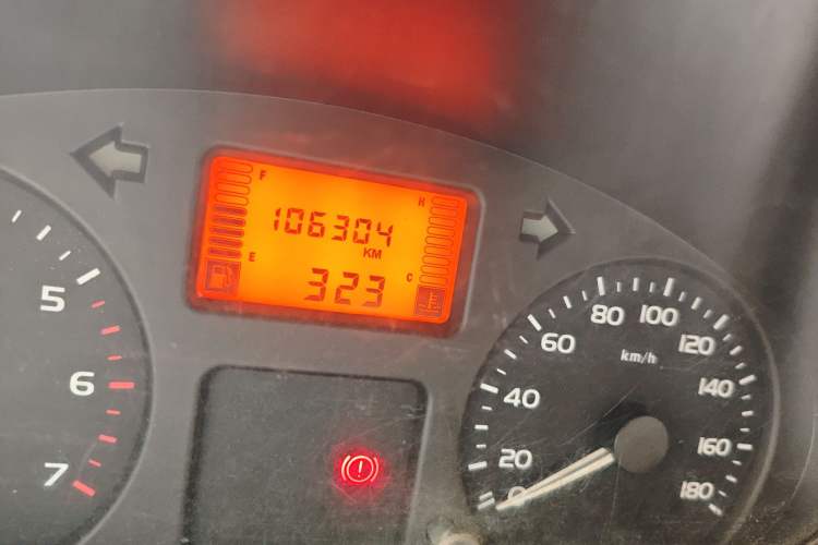 Used Wuling Rongguang 2011 1.2L Base Version
