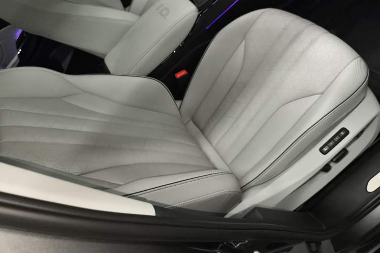 Used Volkswagen ID.6 X 2023 Ultra-Intelligent Long-Range Version
