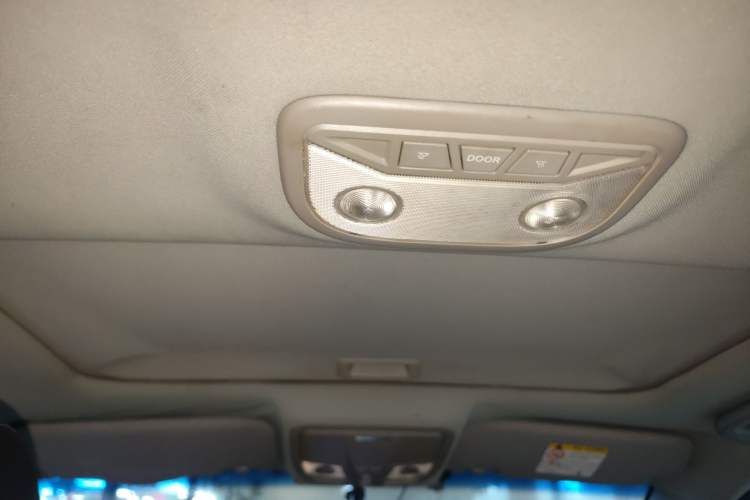 Used Geely Auto Emgrand 2016 Sedan 1.5L Manual Upward Edition Headliner