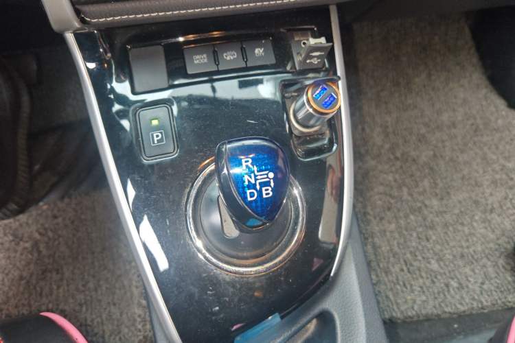 Used Toyota Levin Hybrid E+ 2019 1.8L GS E-CVT Elite Model with Sunroof Gear Lever