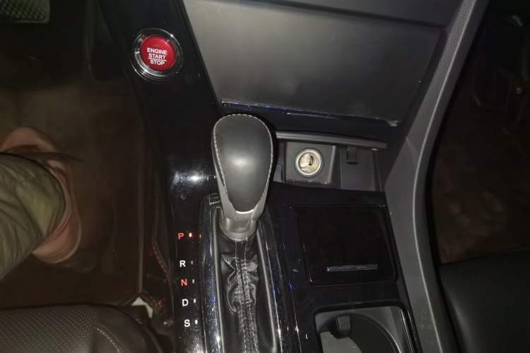 Used Honda Spirior 2017 2.0L Comfort Edition Gear Lever