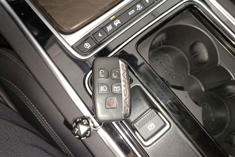 Used Jaguar XFL 2019 XFL 2.0T 250 PS Four-Wheel Drive Luxury Edition