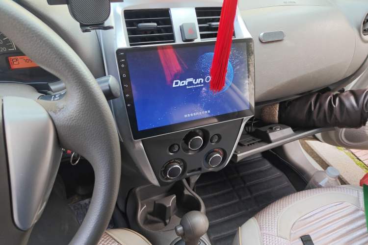 Used Nissan Sunny 2014 1.5XE CVT Comfort Edition Audio And AC Panel