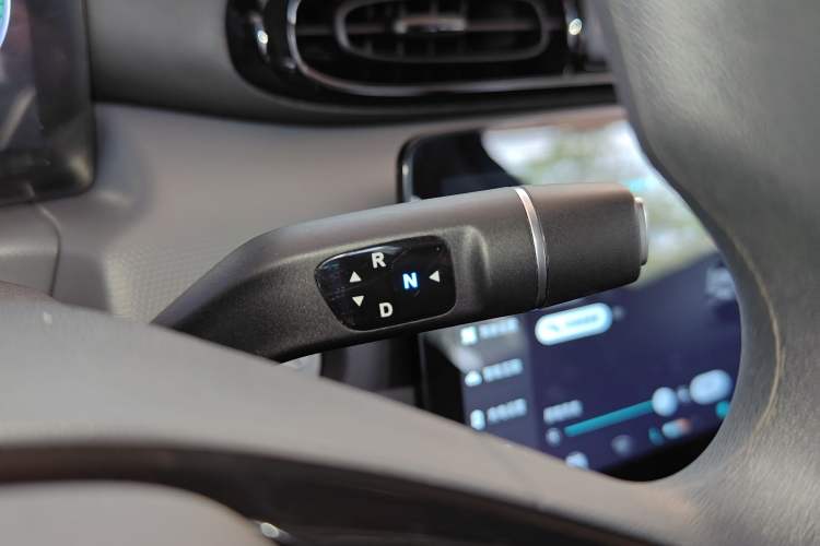 Used Leapmotor T03 2025 403 Comfort Edition Gear Lever