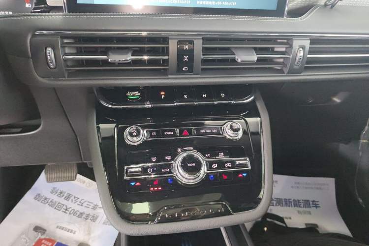 Used Lincoln Corsair 2022 Revised Version 2.0T Two-Wheel Drive Premium Edition Gear Lever