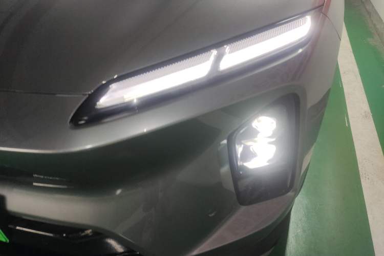 Used Nio ES6 2025 75 kWh Left Front Headlight