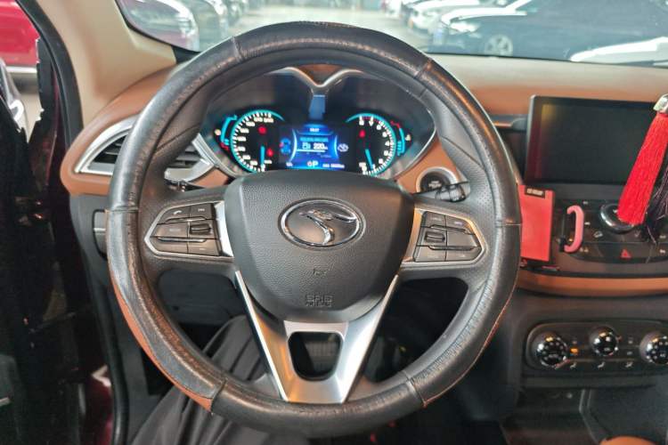 Used Soueast DX7 2015 1.5T Automatic Elite Model Steering Wheel