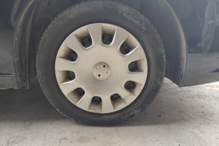 Used Nissan Sylphy 2012 Classic 1.6XE Automatic Comfort Edition Right Front Wheel Hub