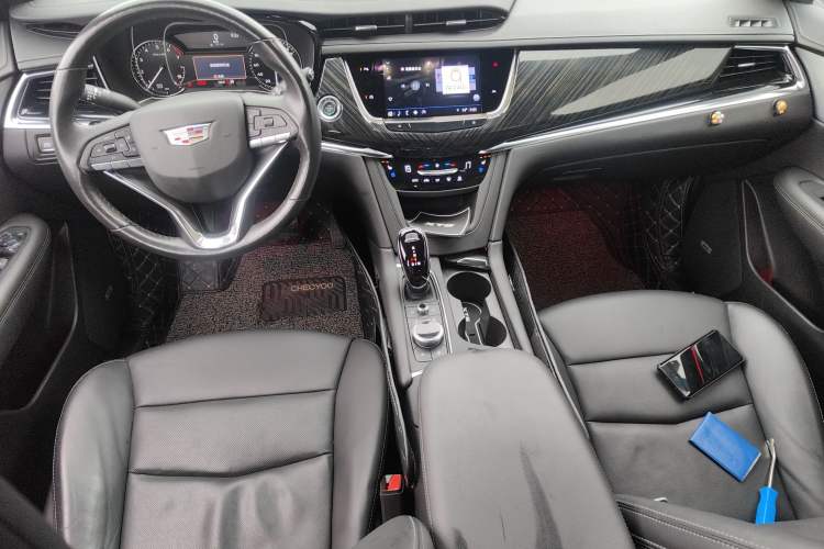 Used Cadillac XT6 2022 2.0T 7-Seater Four-Wheel Drive Luxury Version Center Console