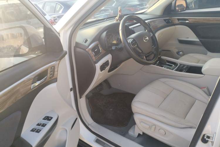 Used GAC Trumpchi GS8 2017 320T Two-Wheel Drive Luxury Smart Connectivity Version (7 Seats)
