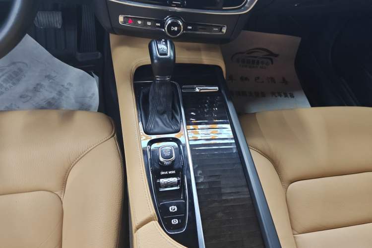 Used Volvo S90 2017 T5 Zhiyuan Edition