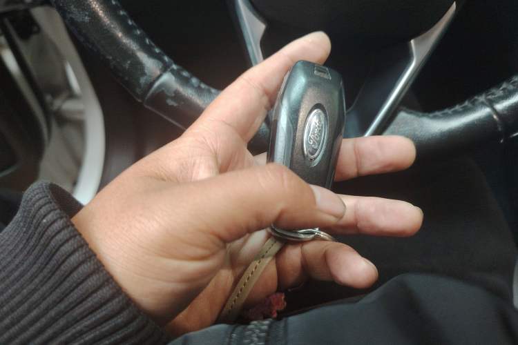 Used Ford Edge 2016 EcoBoost 245 Two-Wheel-Drive Titanium 7-Seater
