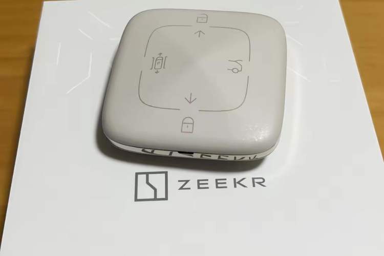 Used Zeekr X 2023 Four-Wheel Drive YOU Edition 4 Seats Vehicle Key