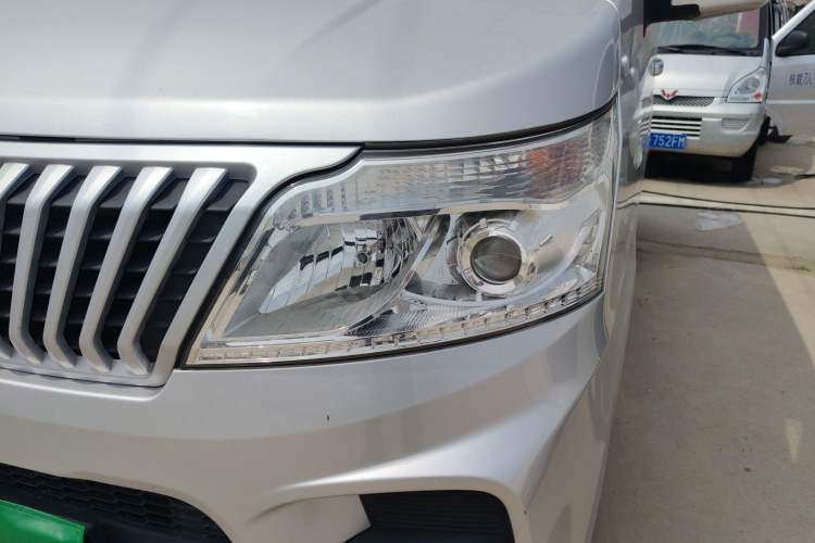 Used CHANGAN KAICHENG Ruixing M60 2020 1.5L Standard Version China VI 6-Seater DAM15KR Left Front Headlight