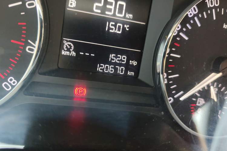 Used Skoda Octavia 2015 1.6L Manual Yijie Edition