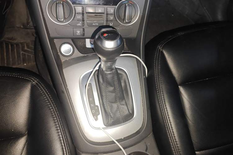 Used Audi Q3 2016 30 TFSI Standard Model Gear Lever