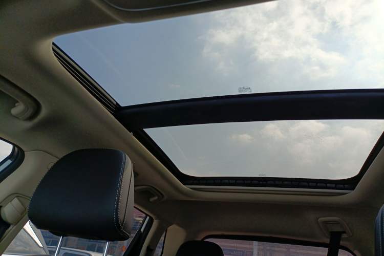 Used Geely Auto Emgrand X7 Sport 2020 1.8TD DCT Two-Wheel Drive Smart Connect 4G-Enabled Version