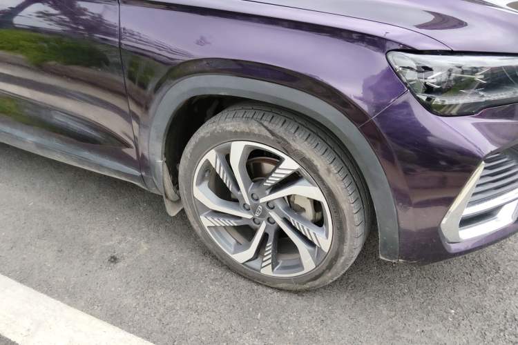 Used Geely Auto Monjaro L 2021 2.0TD DCT EVO Two-Wheel Drive Smart Luxury Version Right Front Wheel Hub