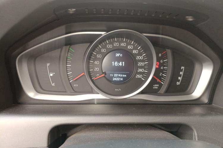 Used Volvo XC60 2014 T5 Zhiyi Edition Odometer Close Up
