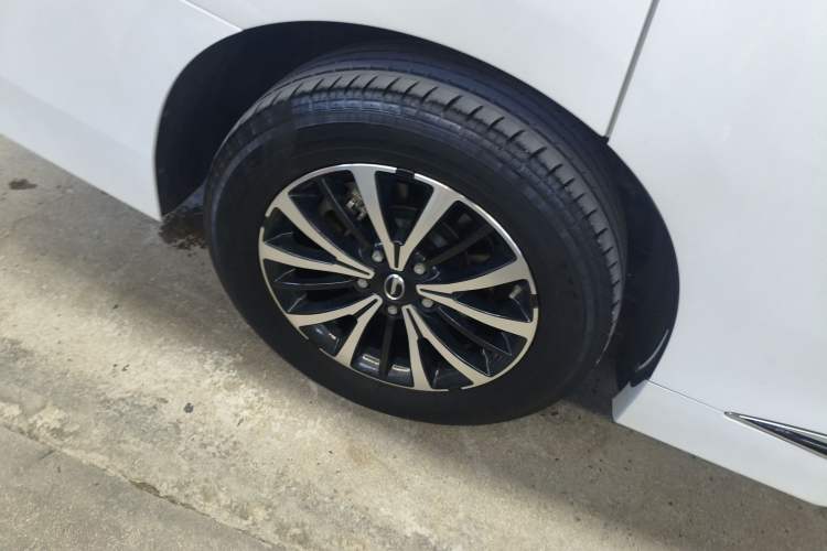 Used GAC Trumpchi M8 2023 Lingxiu Series 390T Luxury Edition Right Rear Wheel Hub