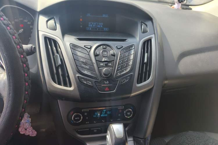 Used Ford Focus 2012 Hatchback 1.6L Automatic Fashion Edition
