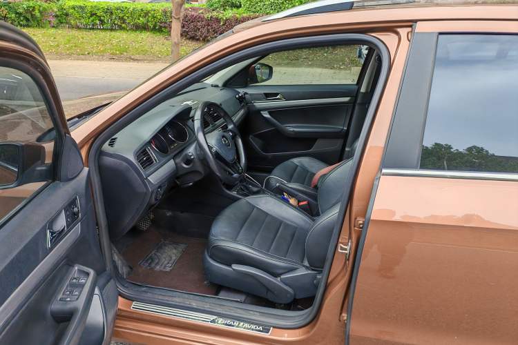 Used Volkswagen Gran Lavida 2017 180TSI DSG Comfort Edition
