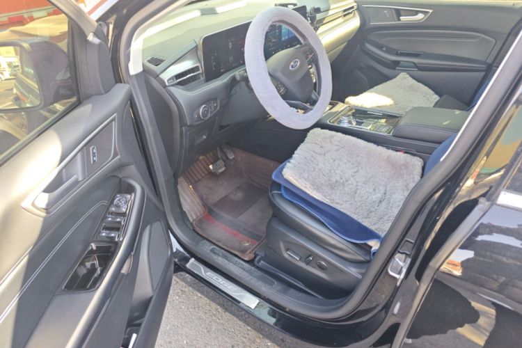 Used Ford Edge 2021 PLUS EcoBoost 245 Two-Wheel-Drive Platinum Edition 5 Seats