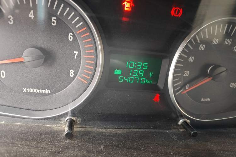 Used JAC Refine 2011 2.4L Government Procurement Version Manual Luxury Trim
