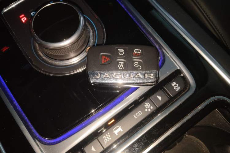 Used Jaguar XFL 2020 XFL 2.0T P200 Two-Wheel-Drive Elite Edition
