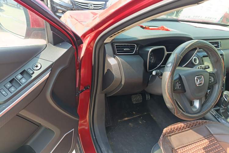 Used JMC Yusheng S330 2016 1.5L GTDi Automatic Two-Wheel Drive Fashion Edition