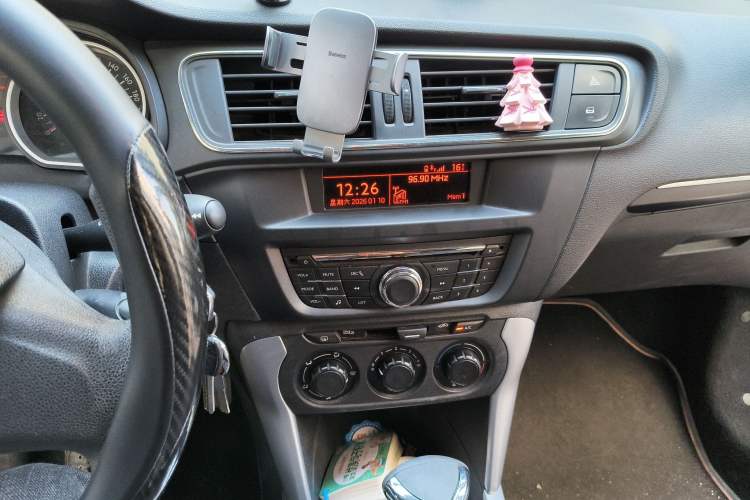 Used Citroen C3-XR 2015 1.6L Automatic Fashion Model Audio And AC Panel