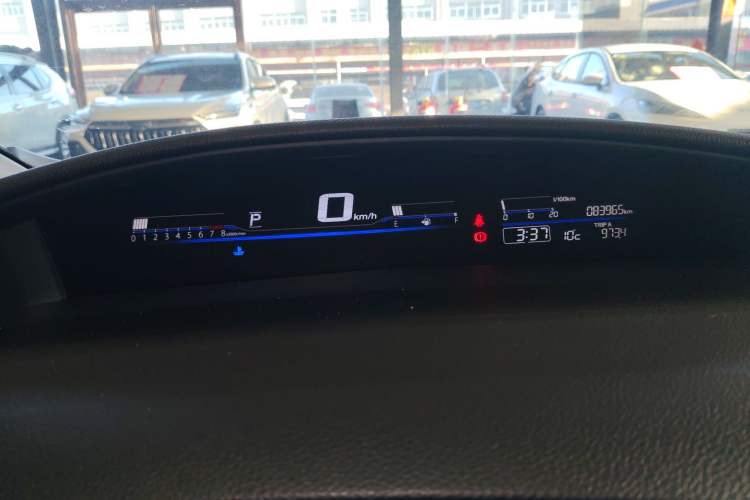 Used Honda Jade 2017 1.8L automatic Comfort version 5 seats
