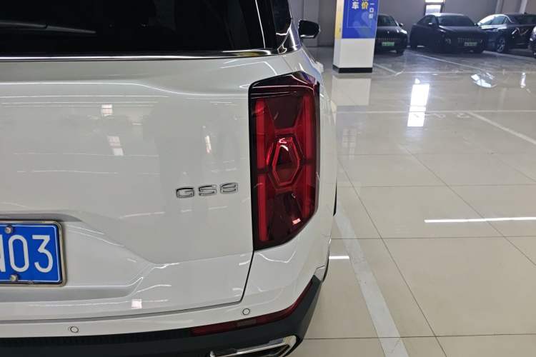 Used GAC Trumpchi GS8 2025 Linghang Series 2.0 TGDI Two-Wheel-Drive Luxury Edition 5 Seats Right Rear Taillight