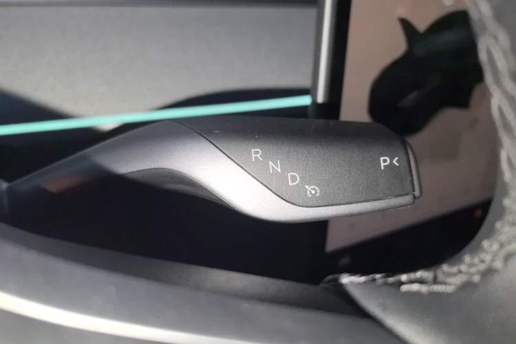 Used Tesla Model Y 2023 Rear-Wheel-Drive Version
