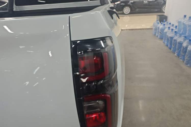 Used Great Wall Poer 2023 2.0T Commercial Version Automatic Diesel Two-Wheel Drive Elite Trim with Long Bed – GW4D20M
