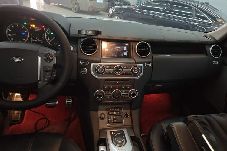 Used Land Rover Discovery 2015 3.0 SC V6 SE